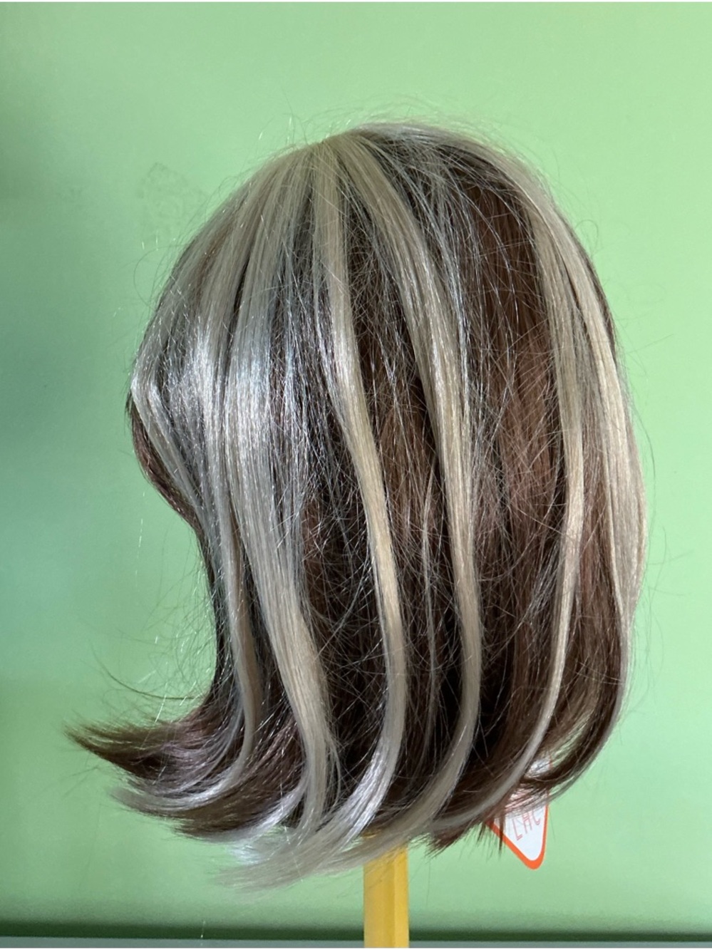 NEW LHC (Lyrical Hair) Japanese Fiber Hair Short Wig Style Cynthia Color 22B/12B